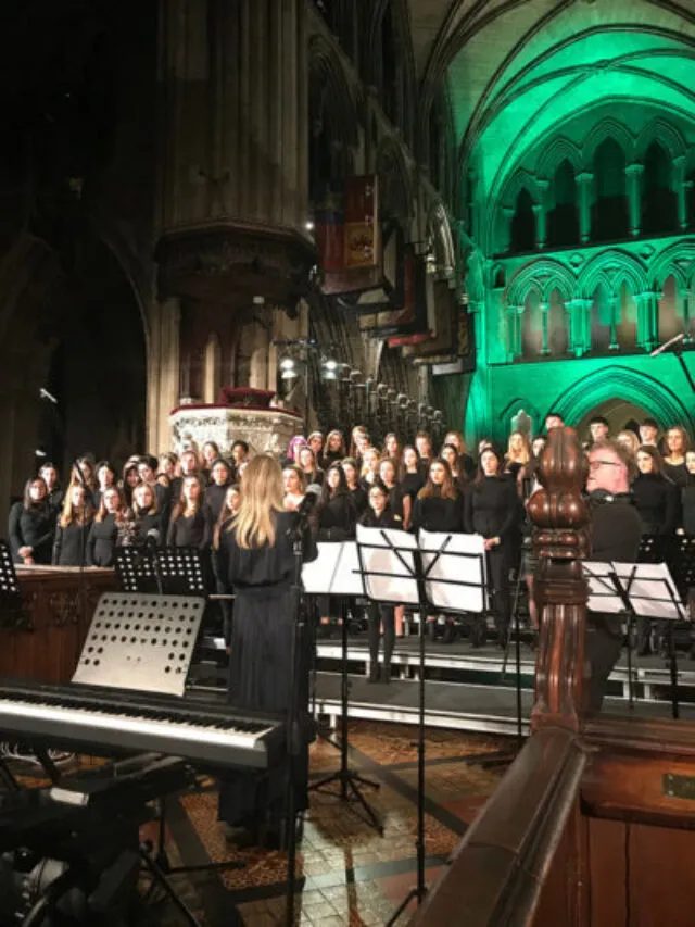 Picture of the students performing their Christmas concert.