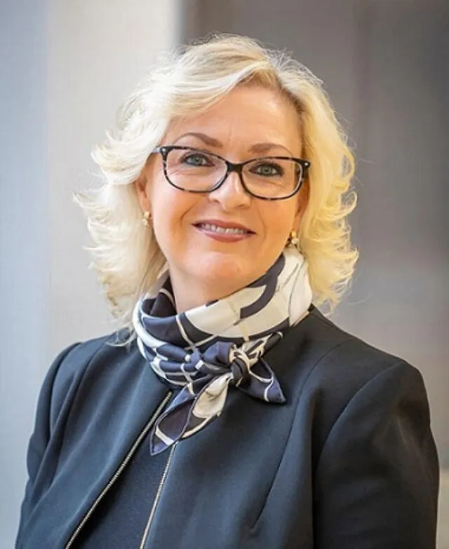 Principal-Yvonne