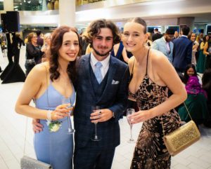 3 Students, 2 women and a man