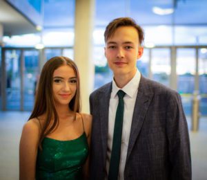 2 students, a man and a woman